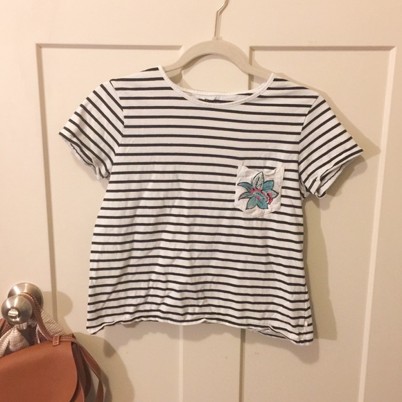 Roxy Tops - 3 for $25 Roxy embroidered t shirt